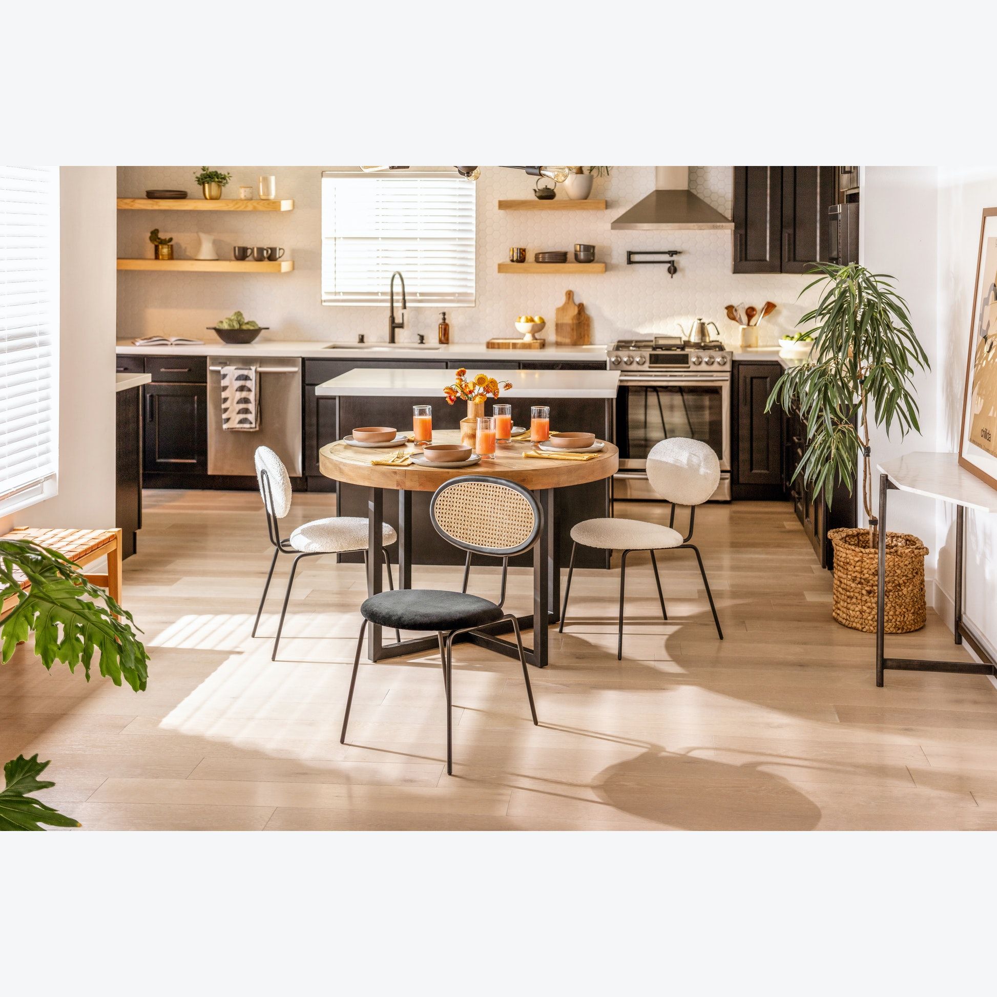 Calla Dining Chair thumbnail 11
