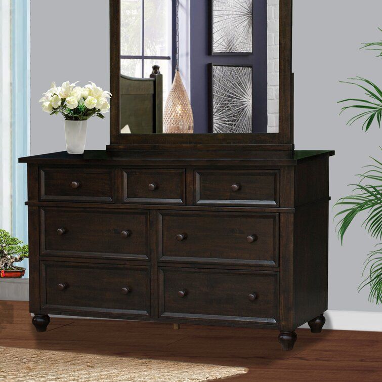 Desaree 7 Drawer Dresser thumbnail 4