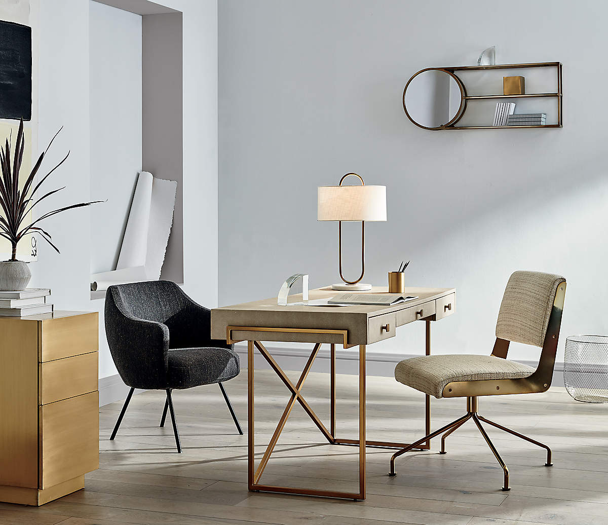 Warner Table Lamp thumbnail 3