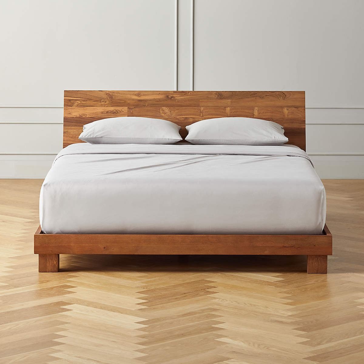 Dondra Teak Bed Full thumbnail 3