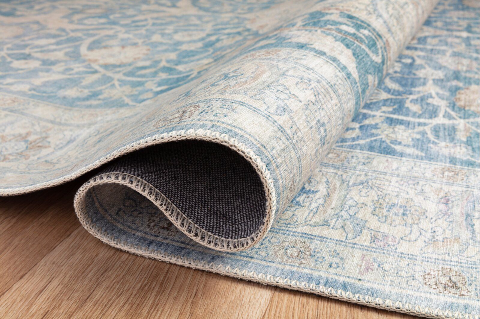 Jules Oriental Gray Sky Area Rug-3'6"x5'6" thumbnail 5