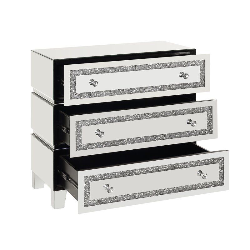 Roven Three Drawer Dresser thumbnail 3