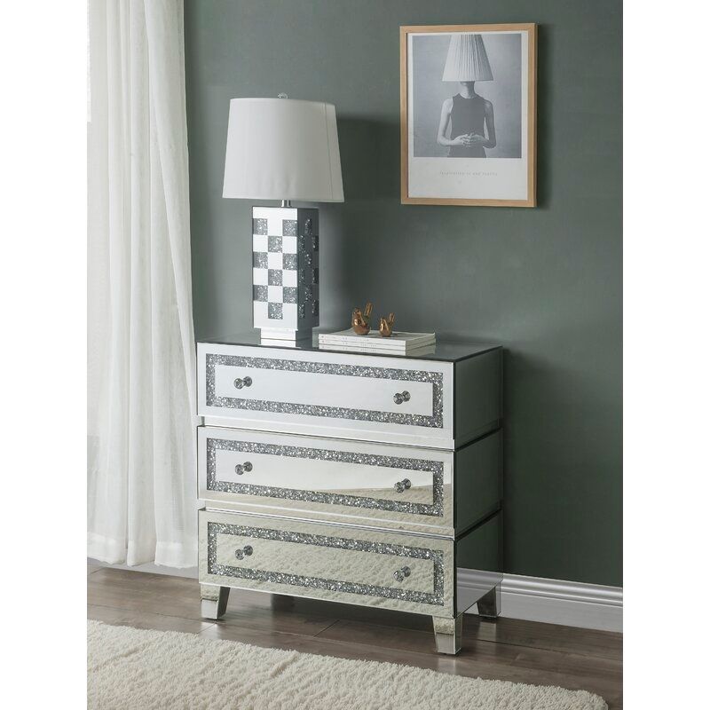 Roven Three Drawer Dresser thumbnail 4