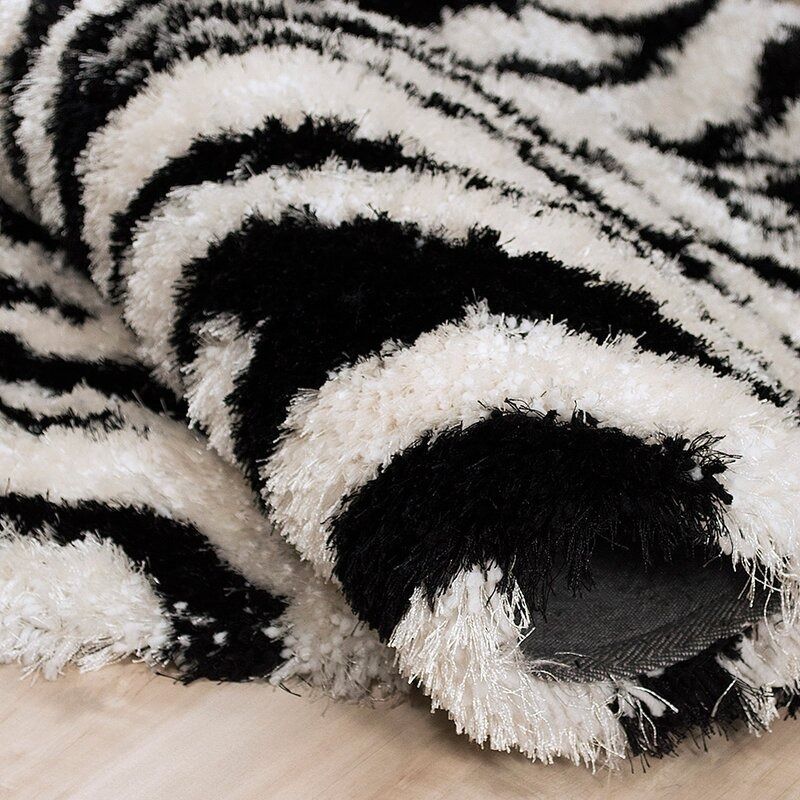 Franzen Animal Print Tufted Black Bright White Area Rug 4'11"x7' thumbnail 5