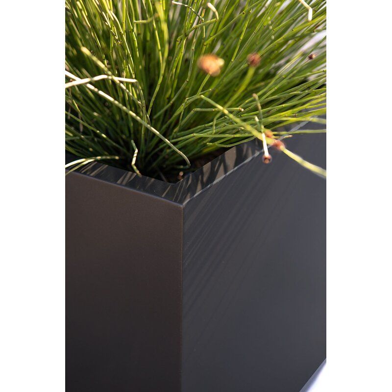 Maineville Metal Planter Box thumbnail 4