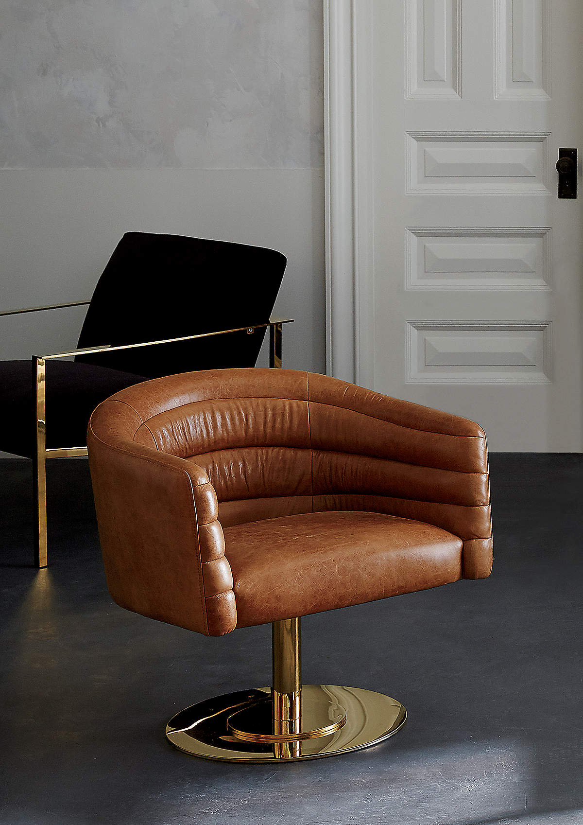 Cupa Saddle Leather Swivel Base Chair thumbnail 3