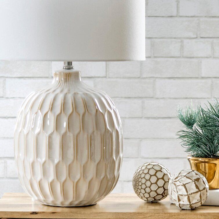 Wincanton Cream Table Lamp thumbnail 4