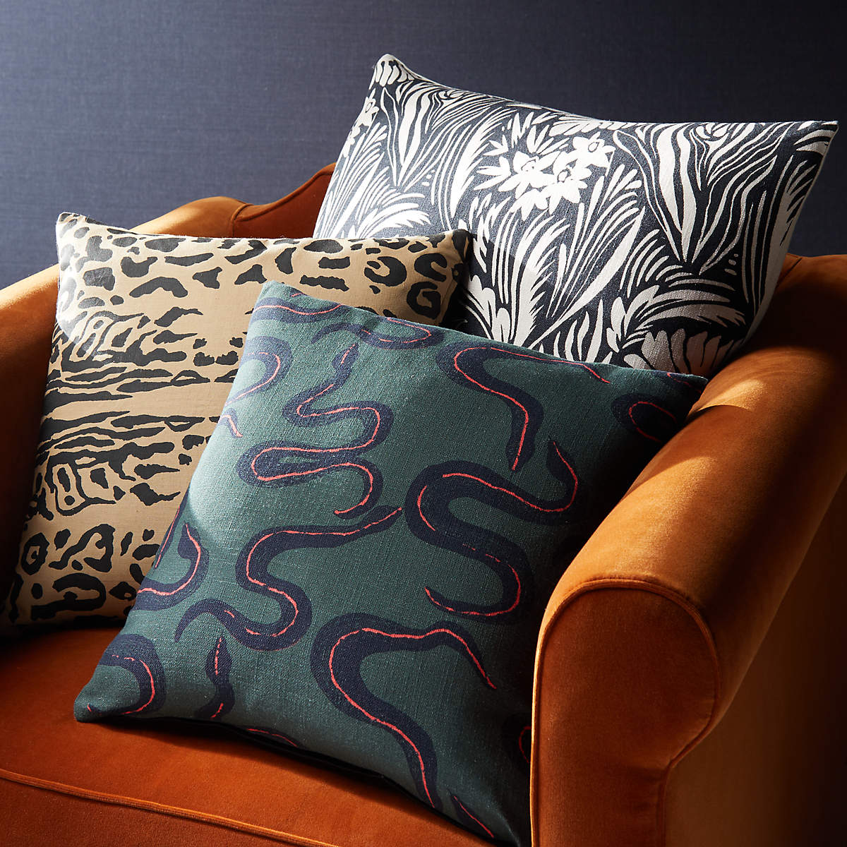 Kovo Pillow with Insert-18''x18'' thumbnail 5