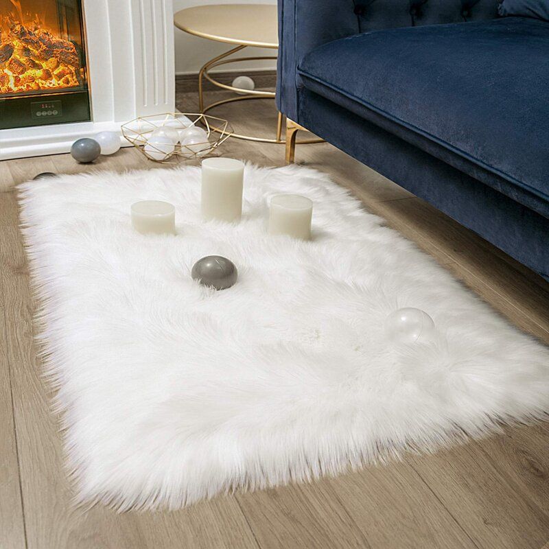 Kayzlynn Handmade Shag Faux Sheepskin White Area Rug-5'x8' thumbnail 4