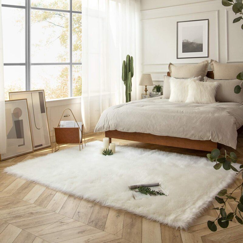 Kayzlynn Handmade Shag Faux Sheepskin White Area Rug-5'x8' thumbnail 8