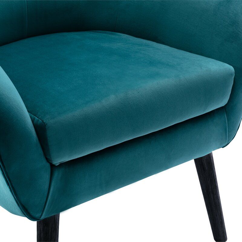 Tufted Velvet Wingback Chair thumbnail 3