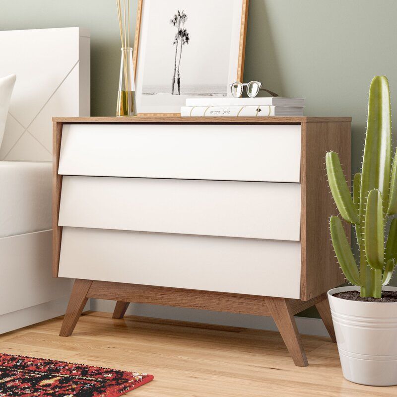 Ellenberger 3 Drawer Dresser thumbnail 2