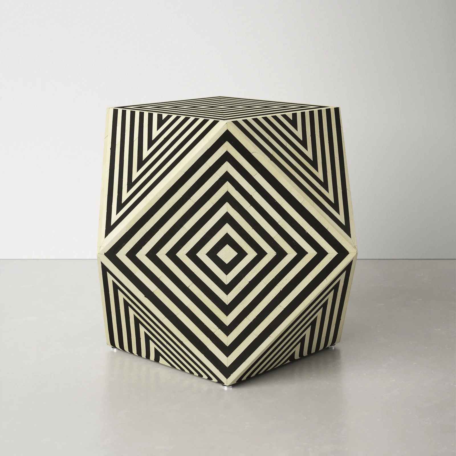 Deco End Table thumbnail 3