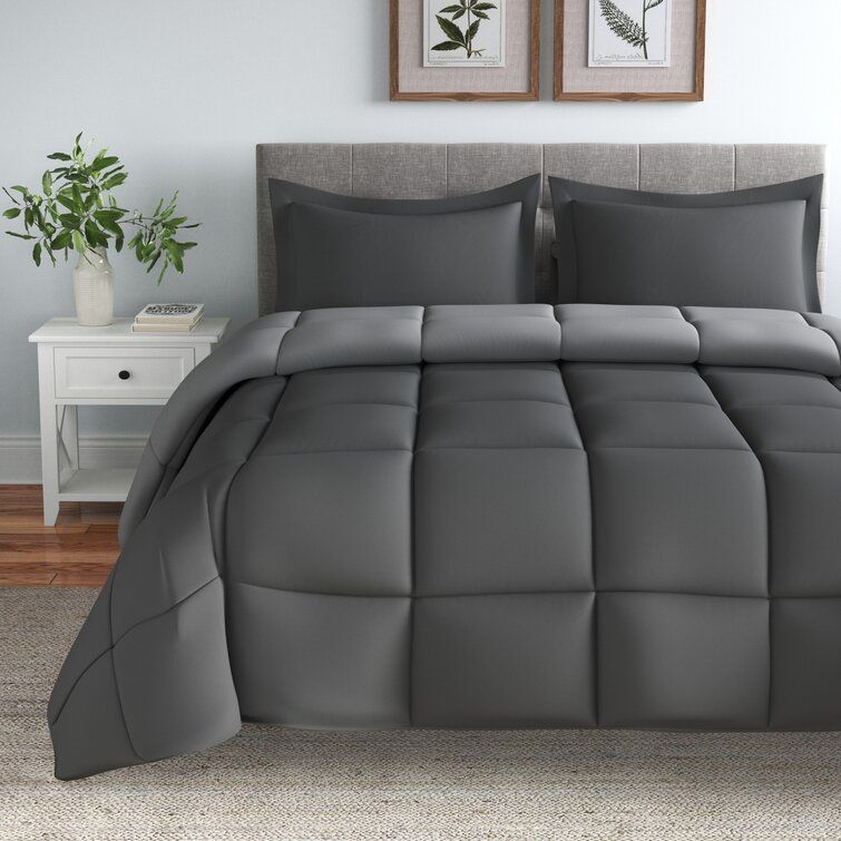 Sasja Microfiber Reversible Traditional Comforter - Queen thumbnail 2
