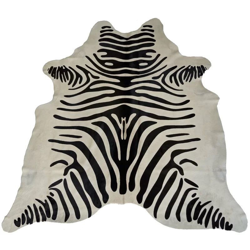 Grubb Animal Print Handmade Cowhide Black White Area Rug-6'x7' thumbnail 2