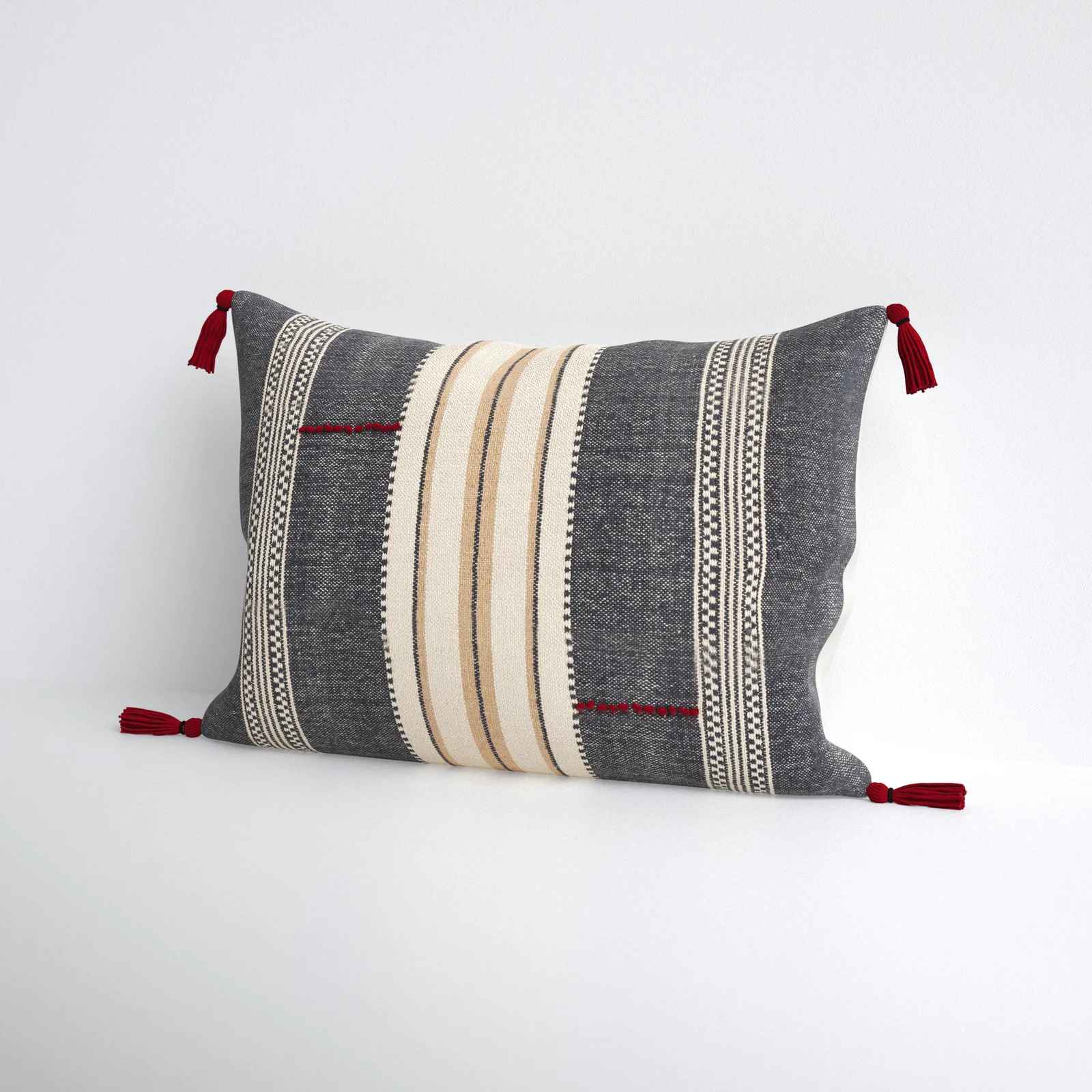 Gordon Lumbar Pillow Cover with Insert-16"x24" thumbnail 4