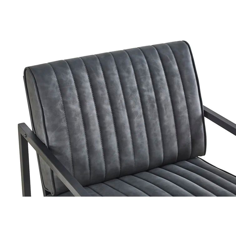 Laverriere Tufted Chair thumbnail 4