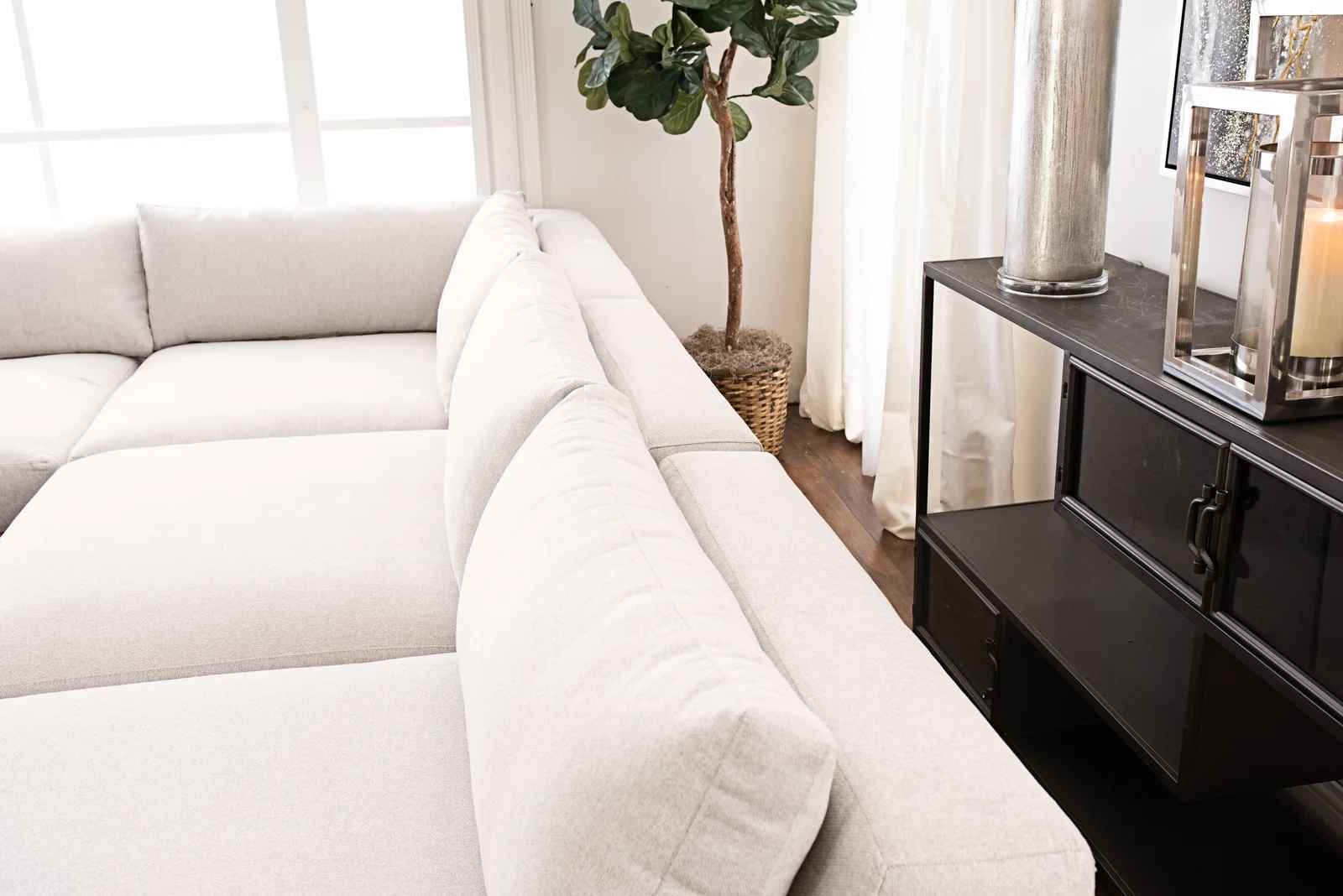 Thomas Symmetrical Modular Corner Sectional thumbnail 4