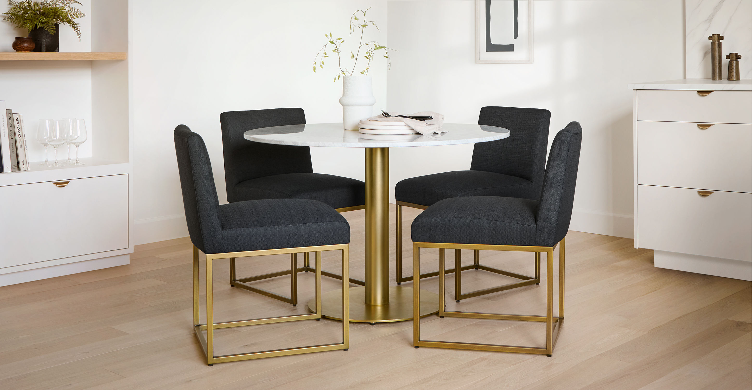 Erno Round Dining Table thumbnail 2