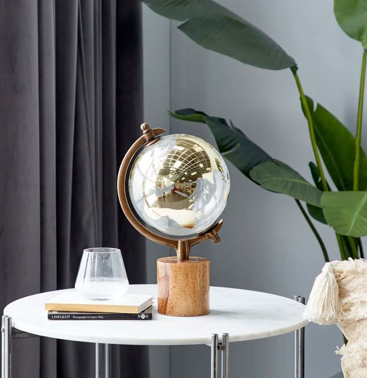 Glass Globe thumbnail 2