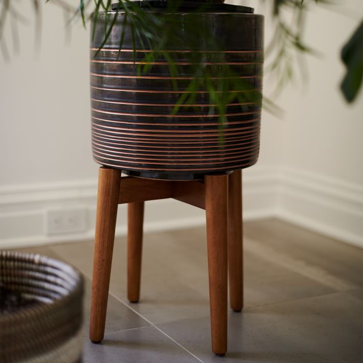Turned Wood Leg Standing Planters Tall thumbnail 3