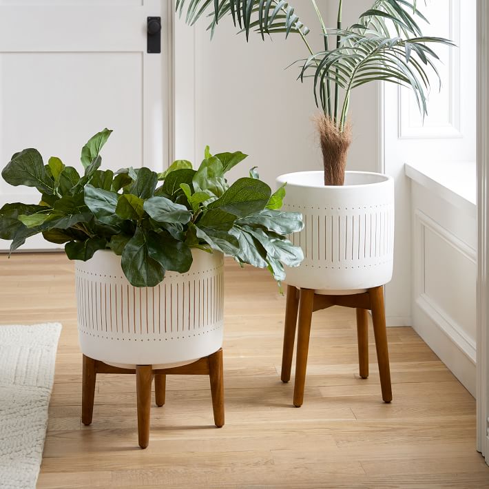 Mid Century Turned Wood Leg Planter thumbnail 2