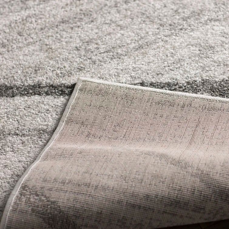 Amii Geometric Area Rug in Gray-5'x8' thumbnail 3