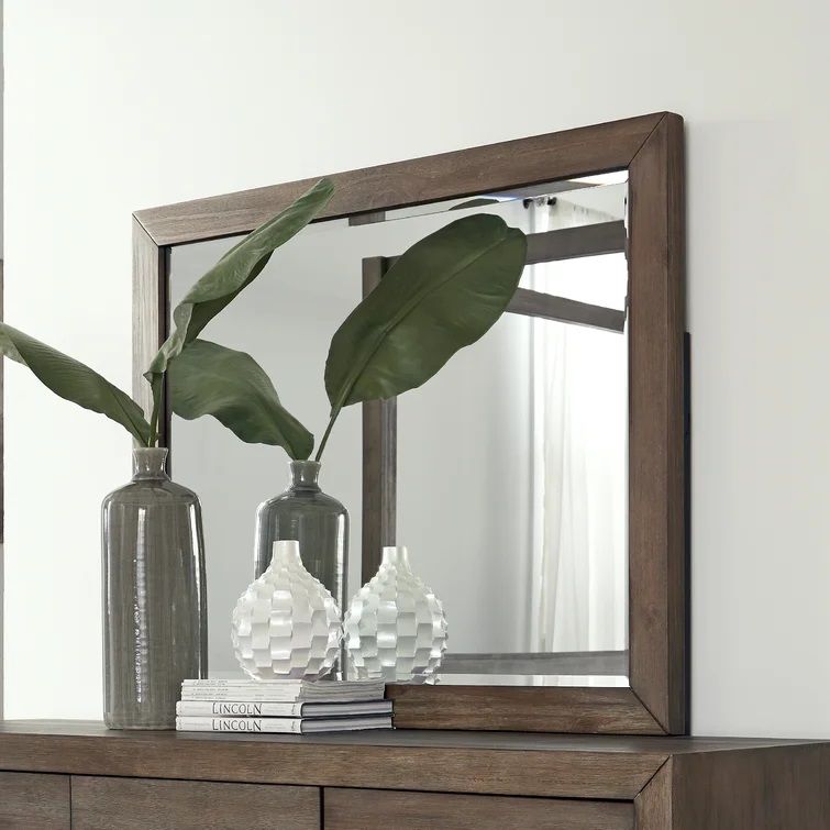 Humphreys Beveled Dresser Mirror thumbnail 3