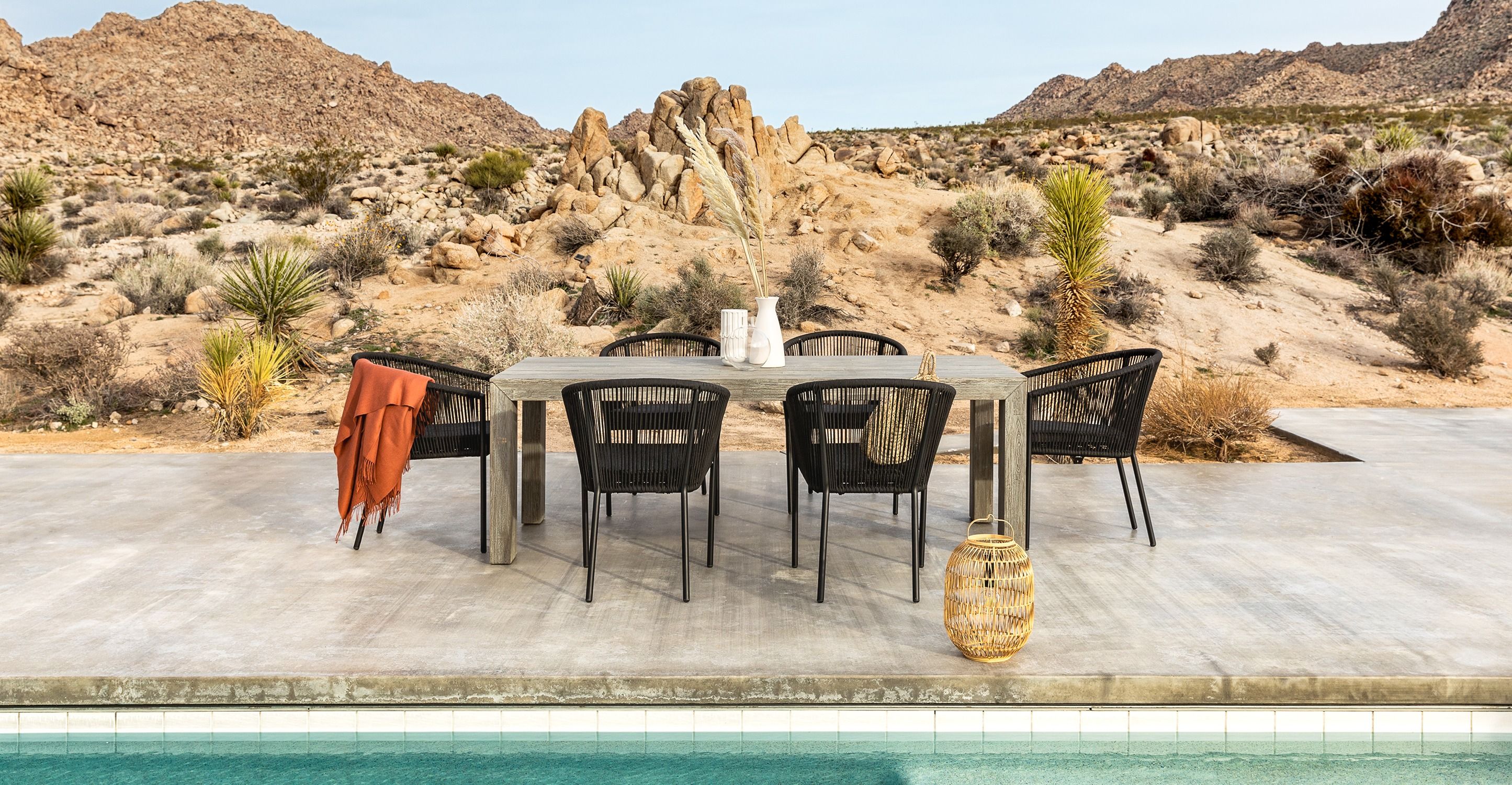 Atica Dining Table for 6 thumbnail 2