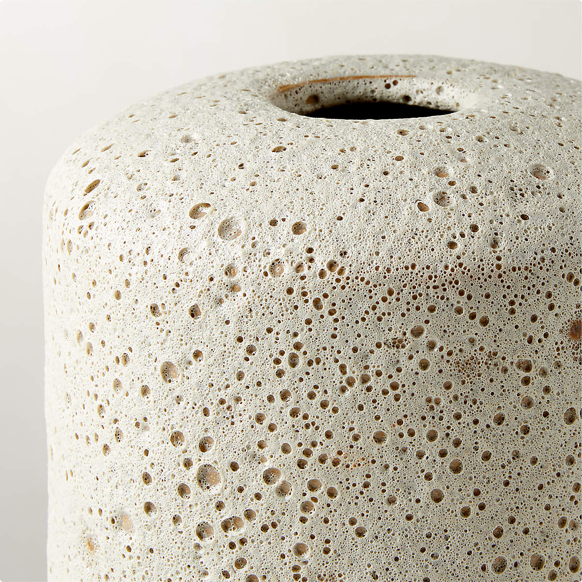 Ceres White Vase thumbnail 4