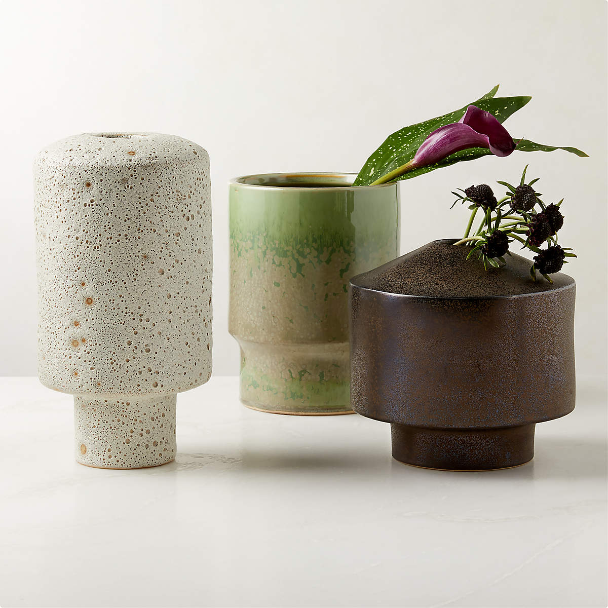Ceres White Vase thumbnail 6