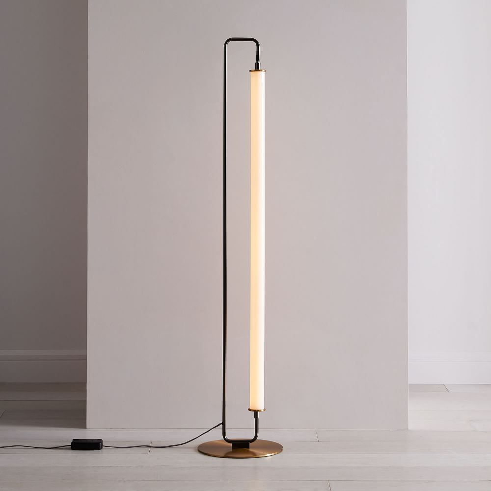 Linear Metal LED Floor Lamp thumbnail 3