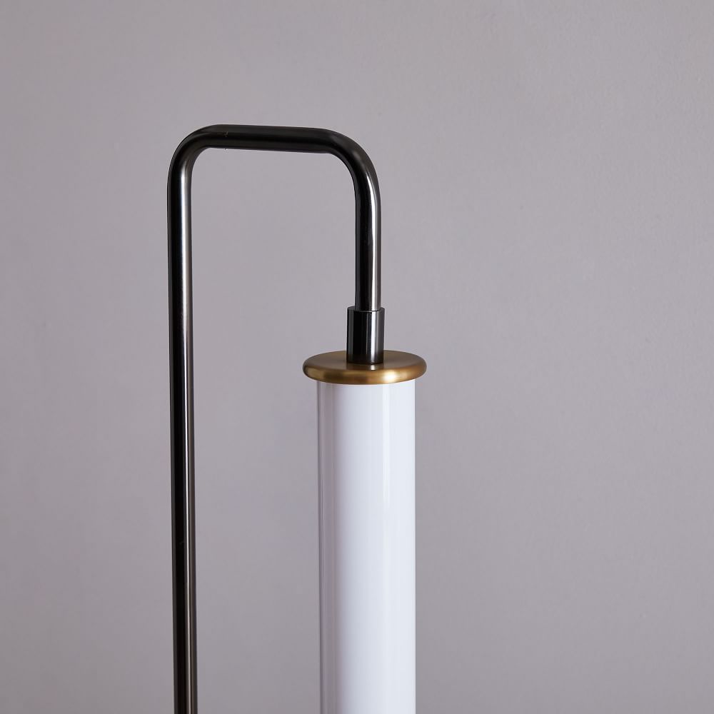 Linear Metal LED Floor Lamp thumbnail 5