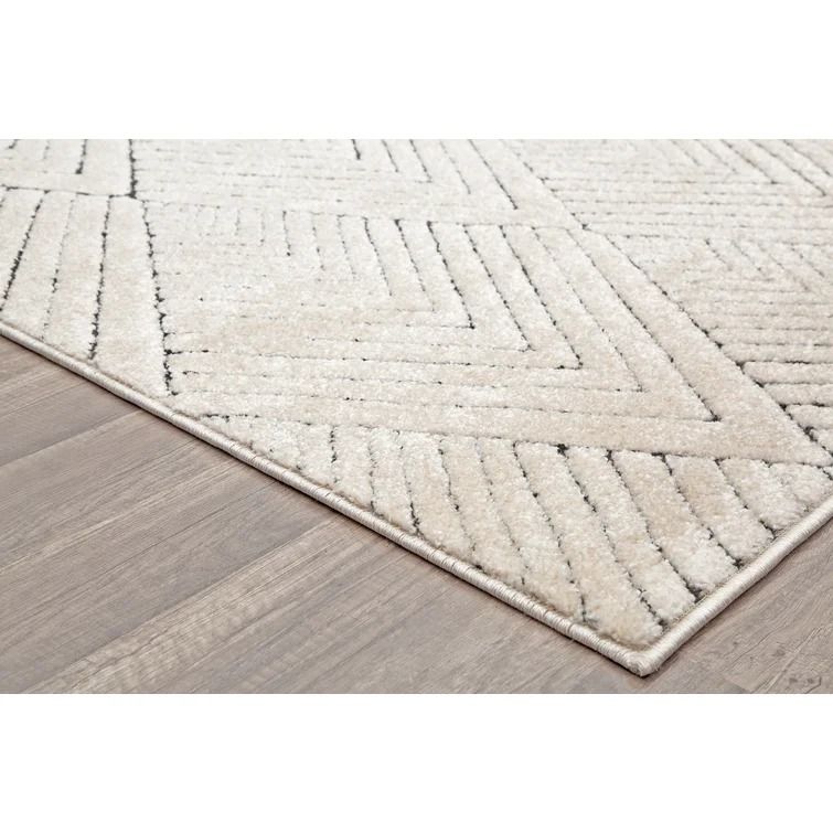 Area Rug in Tan 6'x9' thumbnail 3