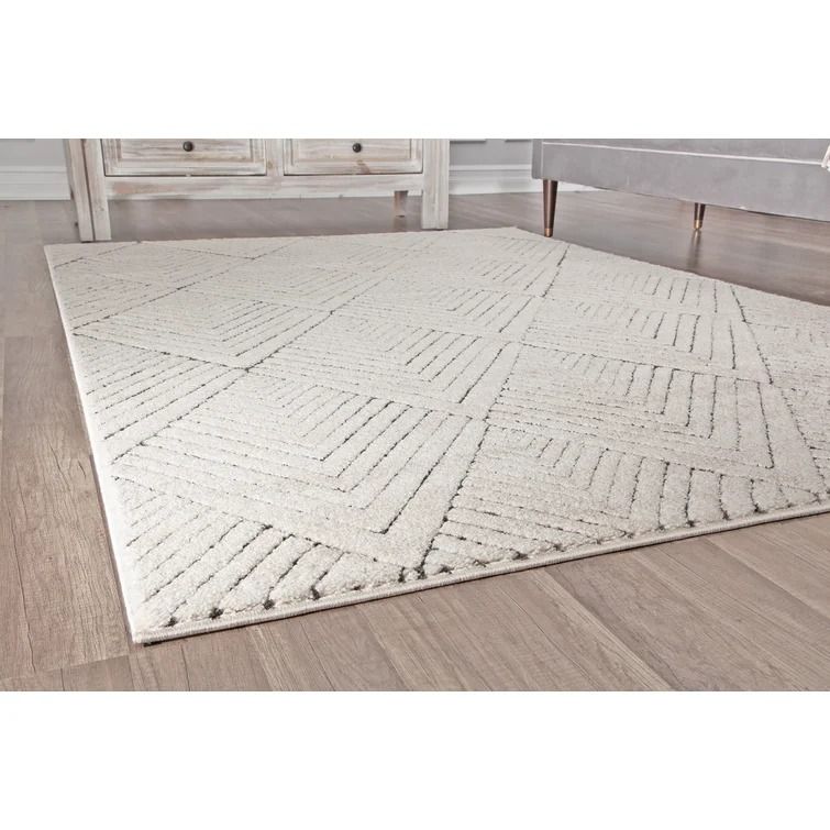 Area Rug in Tan 6'x9' thumbnail 4
