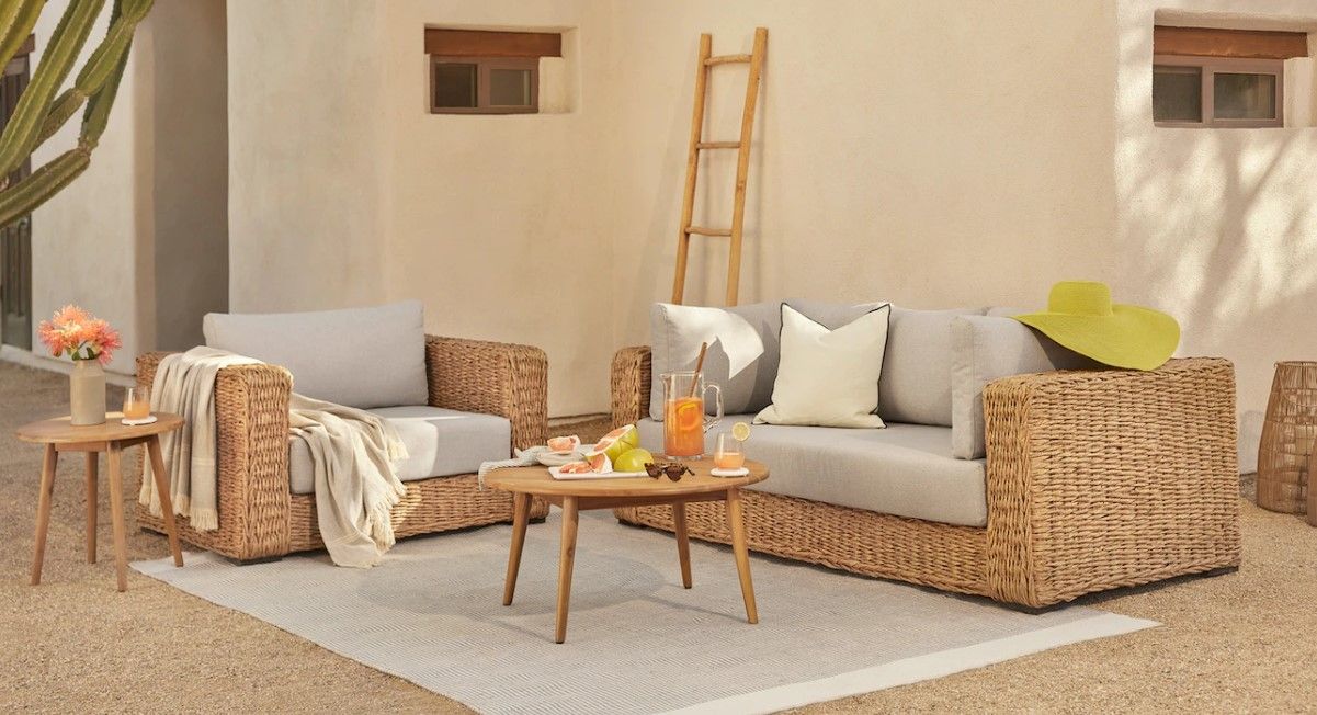 Capra Sofa thumbnail 2