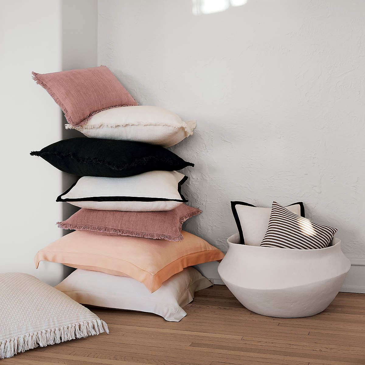 Eyelash Mauve Linen Throw Pillow With Insert thumbnail 3
