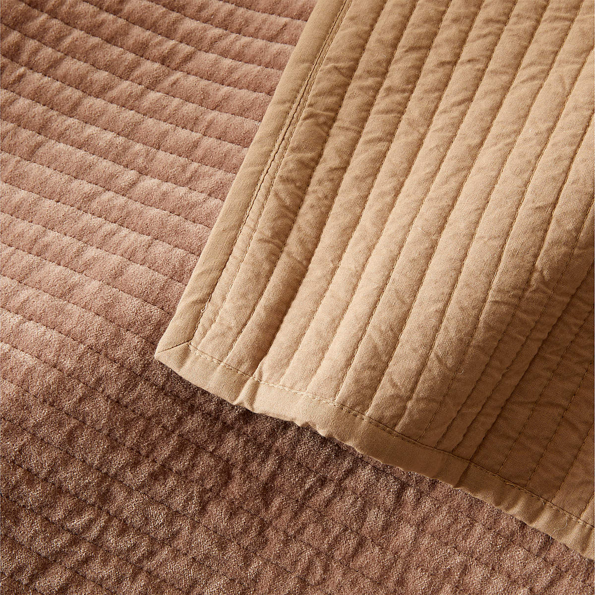 SHADOW TOFFEE VELVET FULL/QUEEN QUILT thumbnail 3