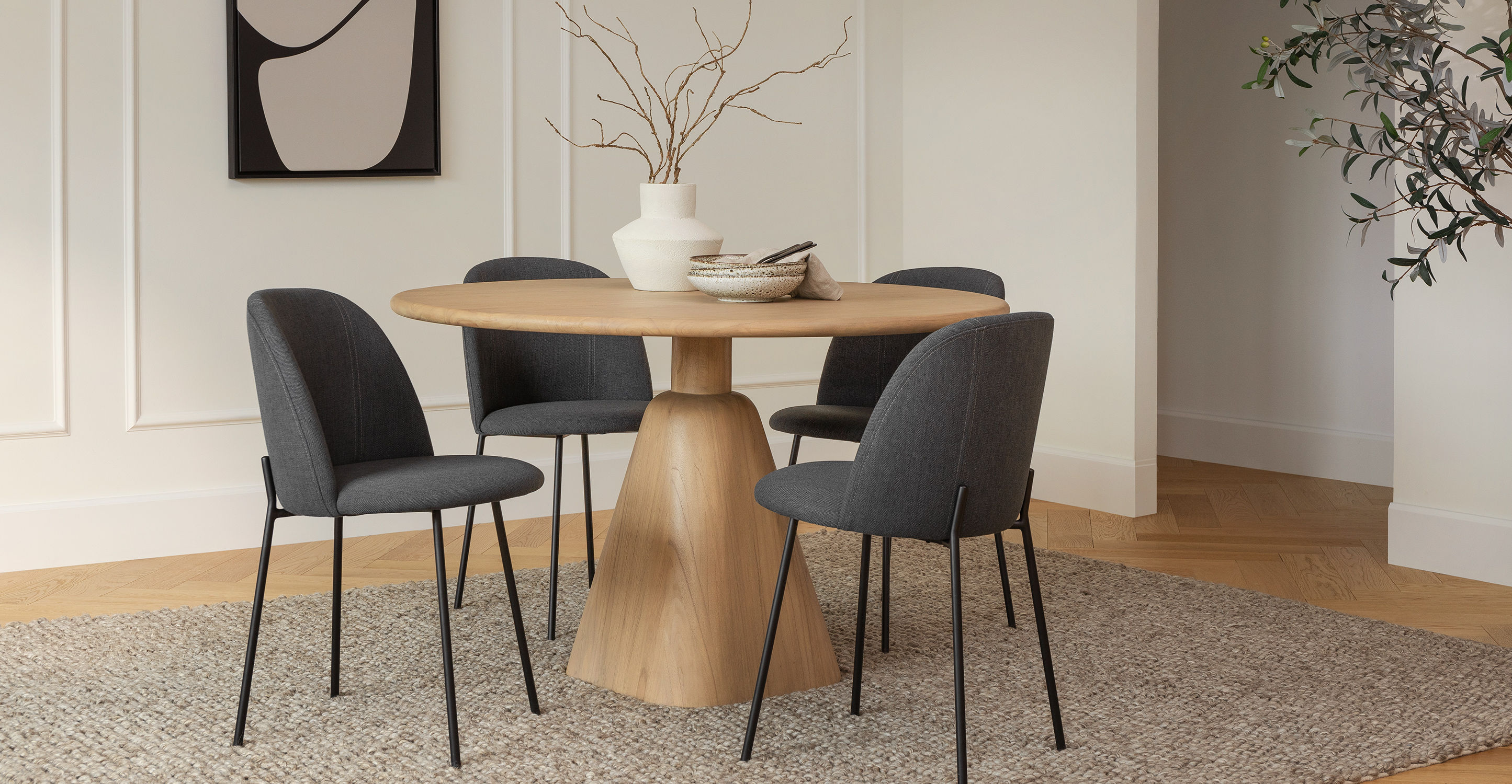 Kurasi Dining Table thumbnail 2