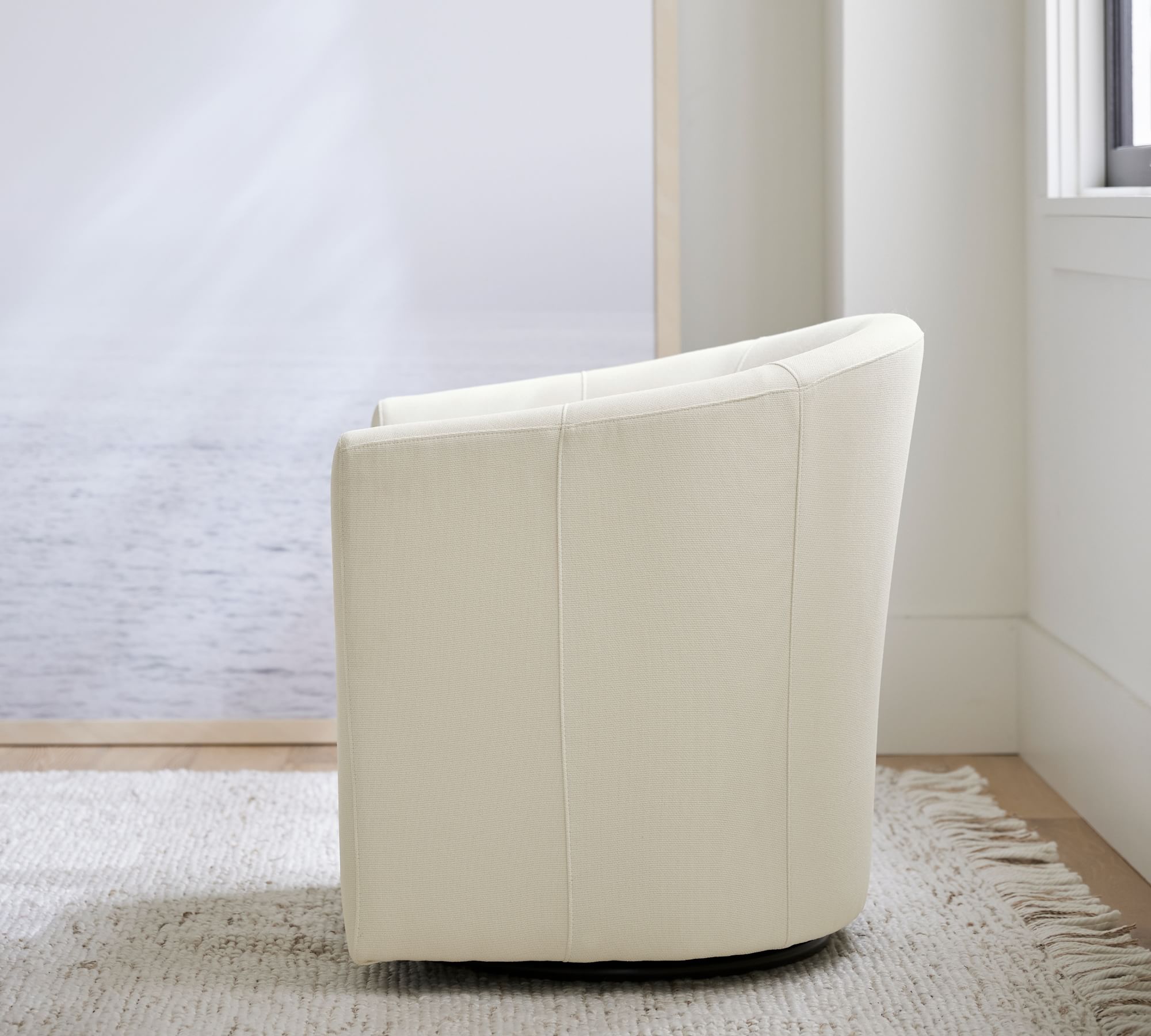 Hyde Swivel Chair thumbnail 3