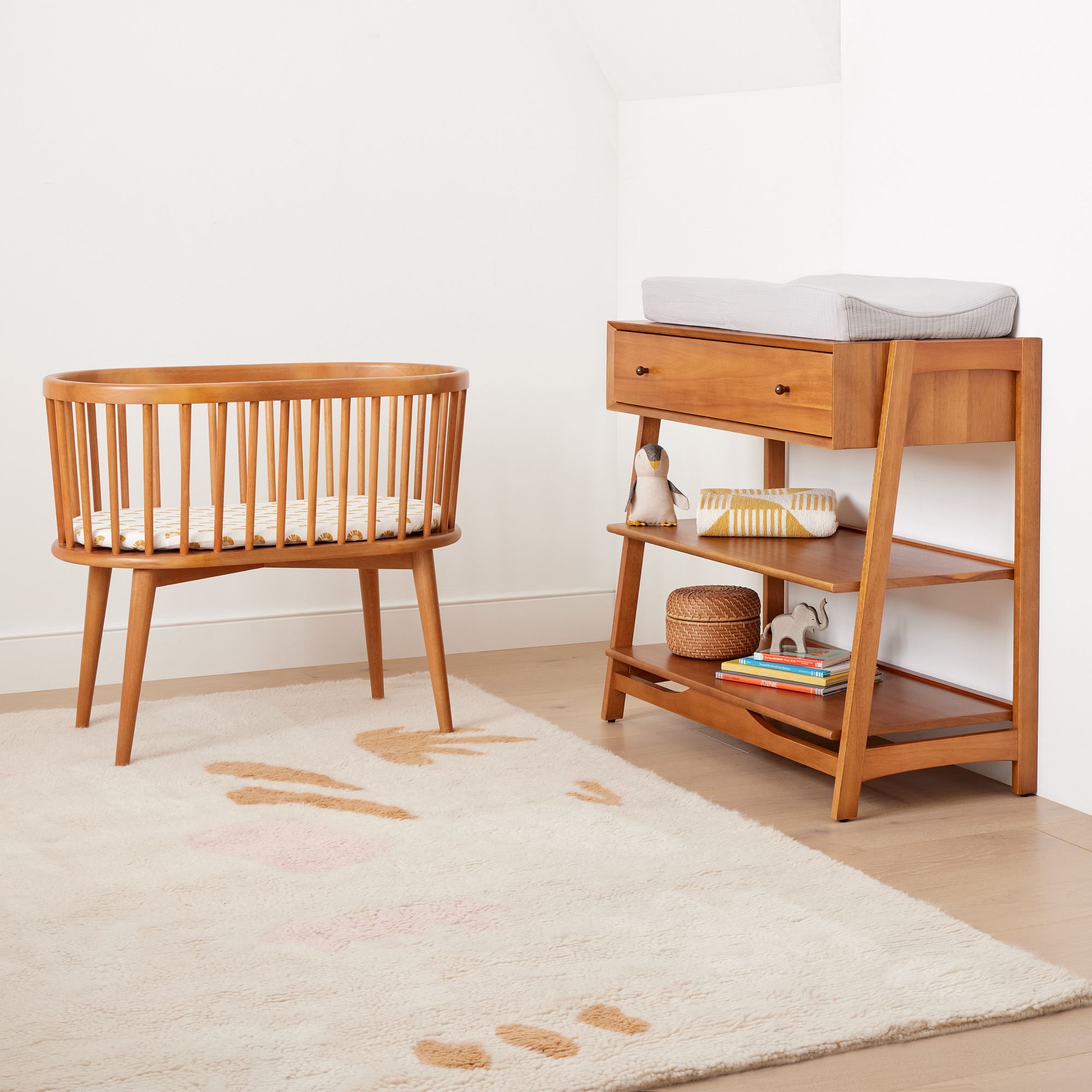 Mid-Century Bassinet and Pad thumbnail 6