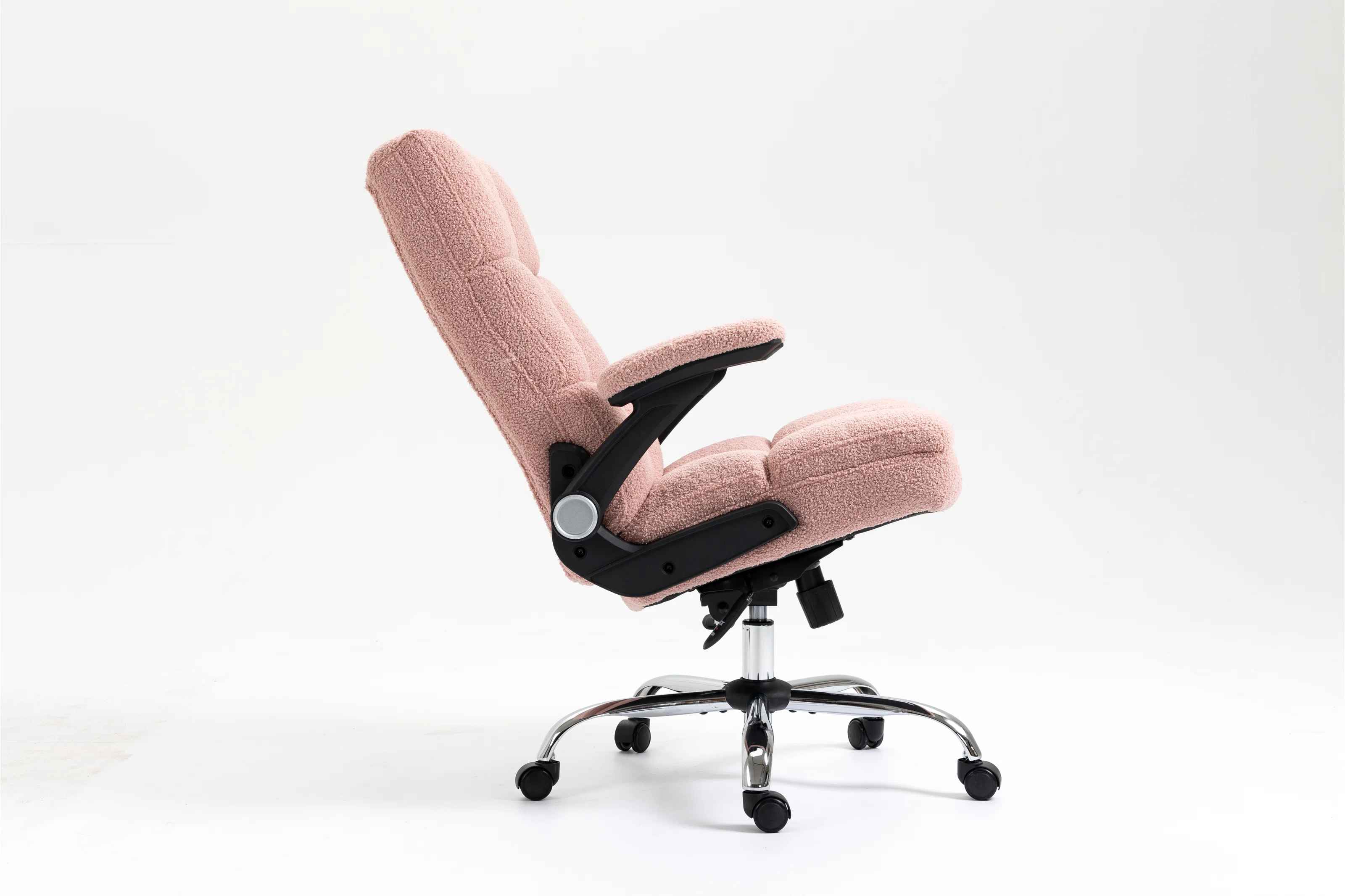 Ergonomic Executive Chair thumbnail 3