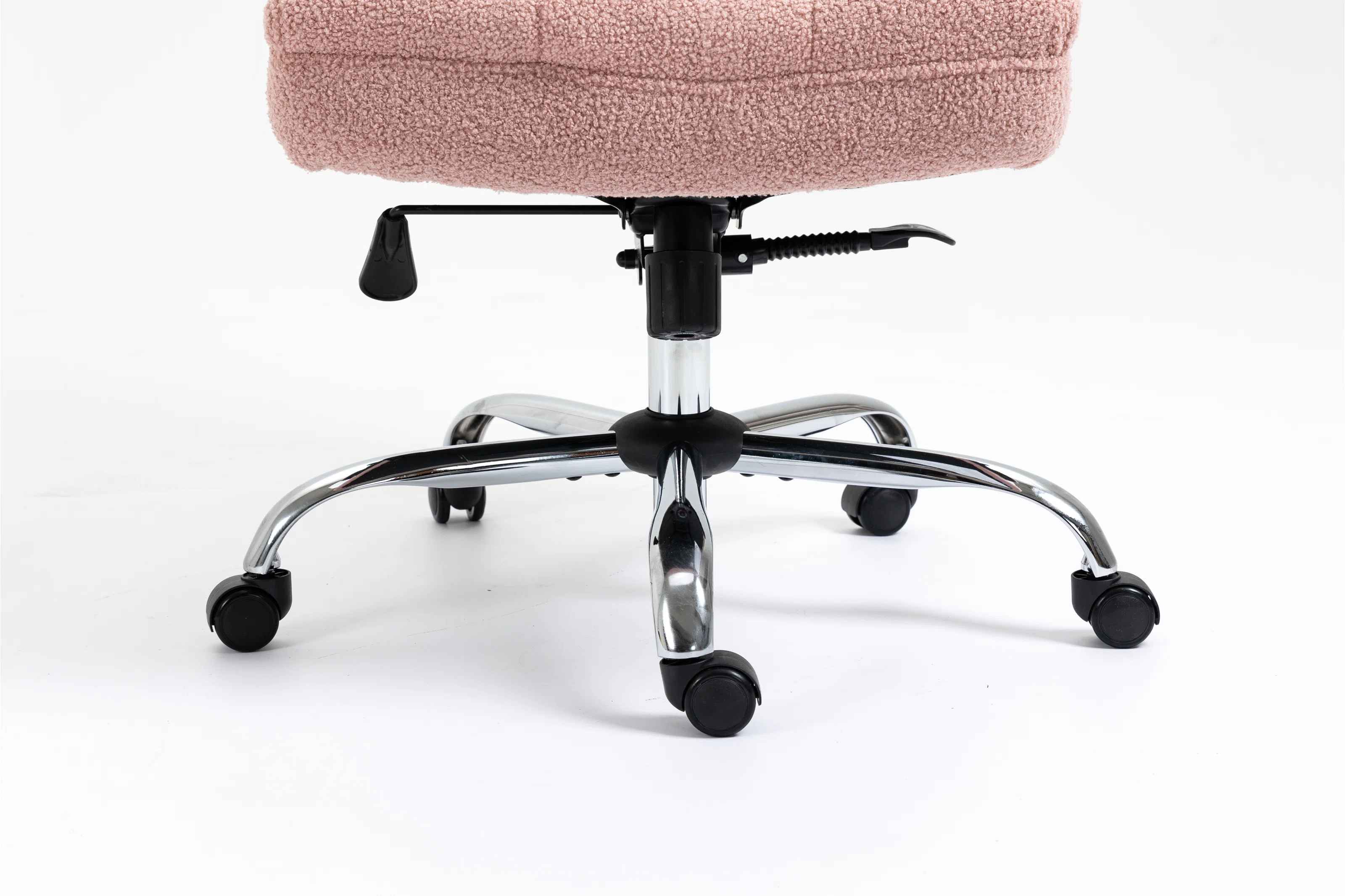Ergonomic Executive Chair thumbnail 5