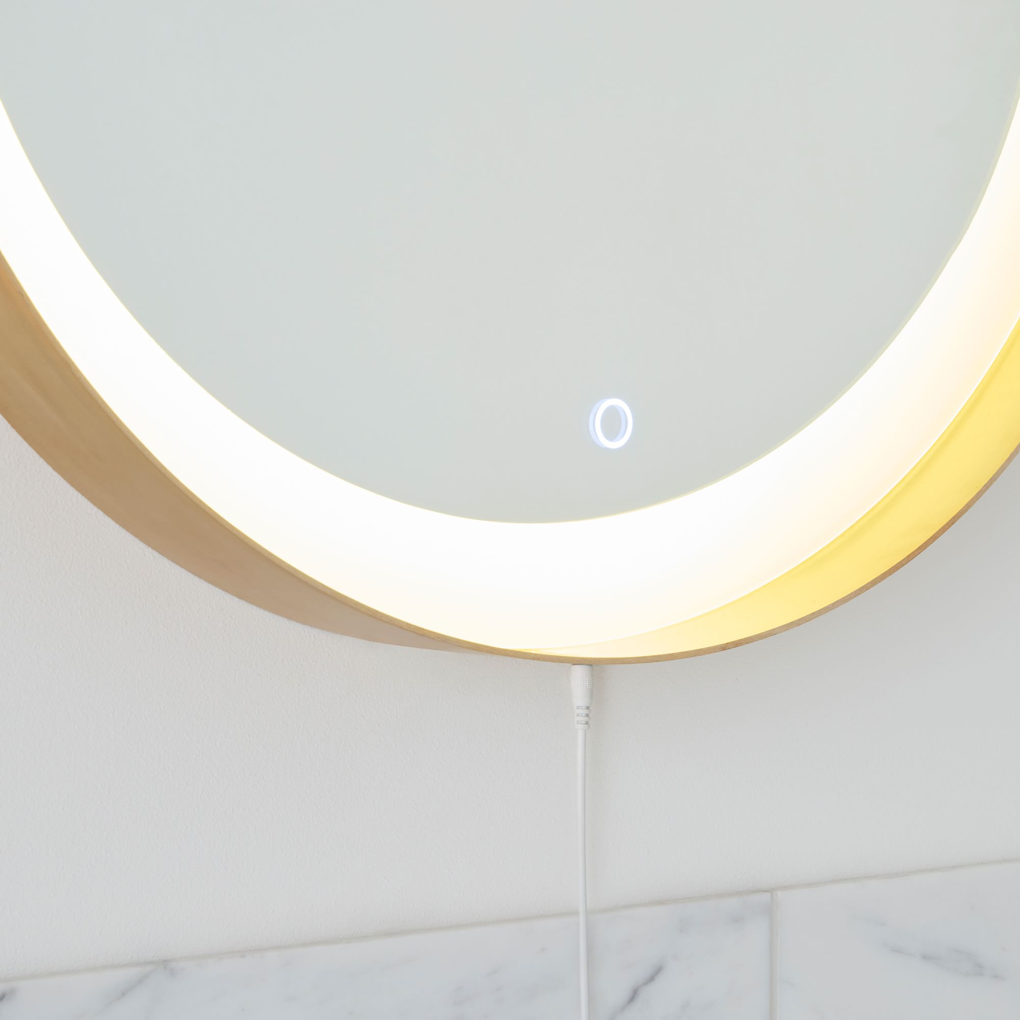 Curved Light Up Vanity Mirror thumbnail 3