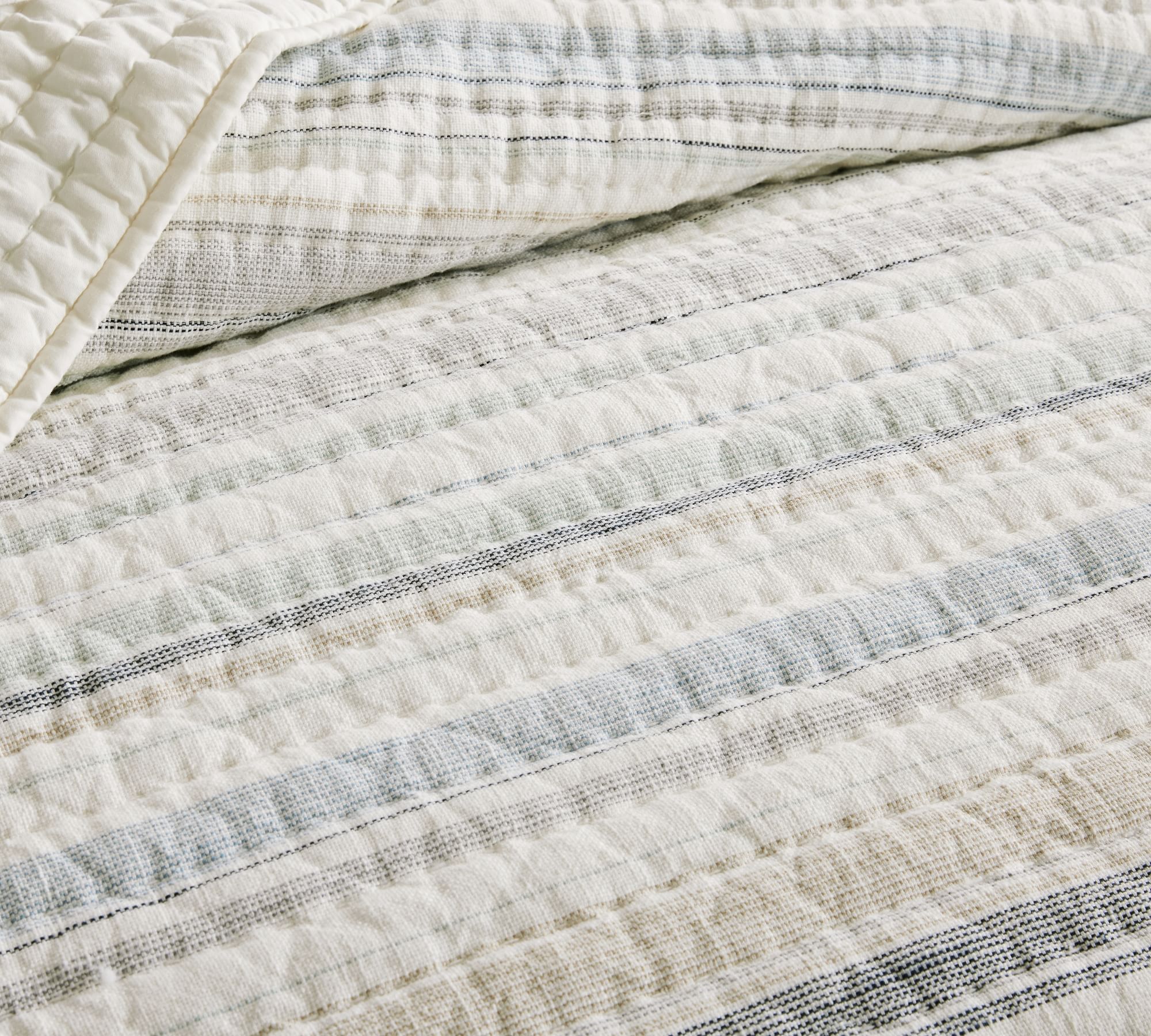 Clayton Handcrafted Quilt-King thumbnail 2