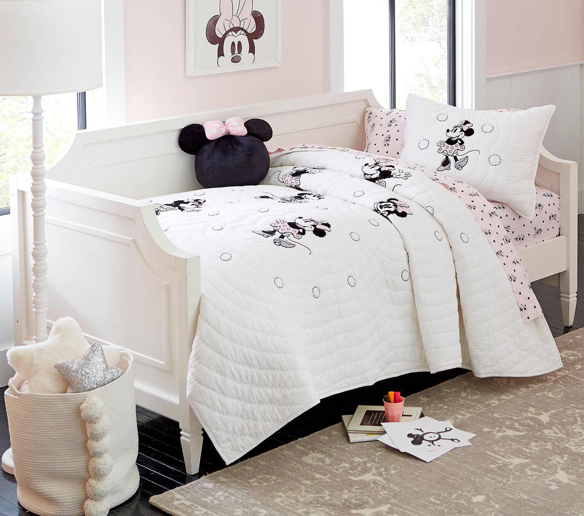 Ava Regency Daybed thumbnail 3