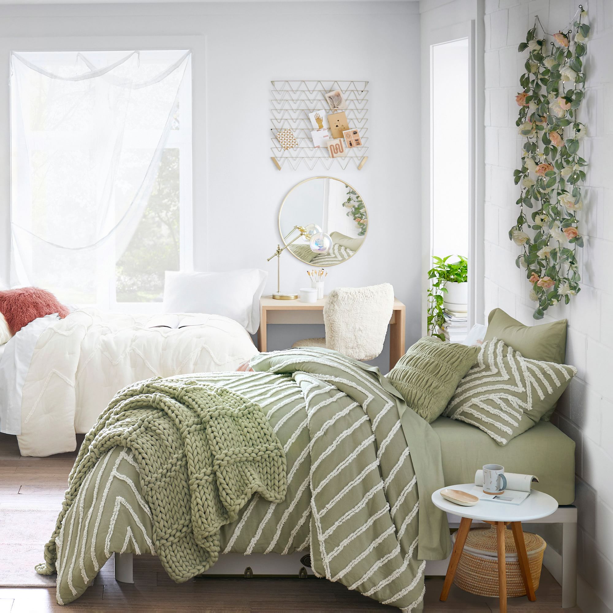 Floral Curtain String Lights thumbnail 2