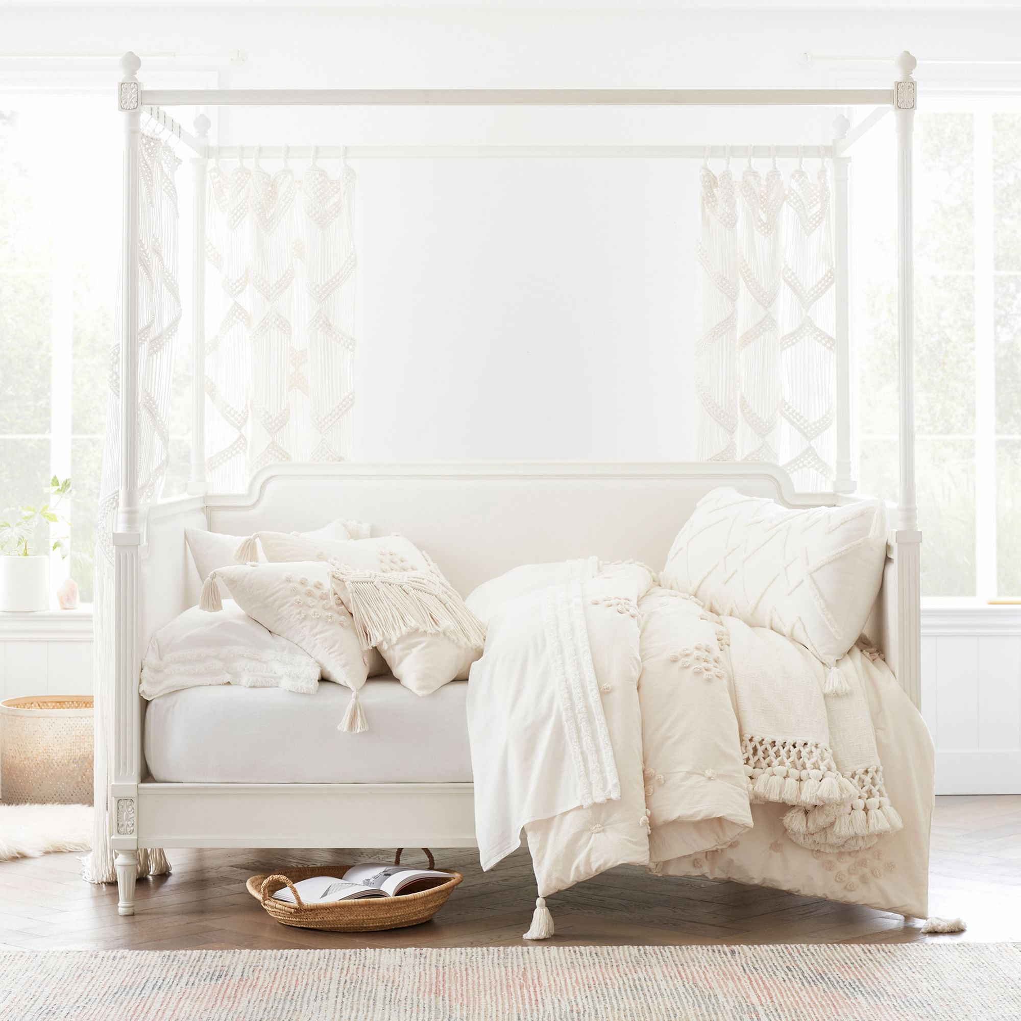 Luna Diamond Tufted Quilt Ivory Queen thumbnail 2