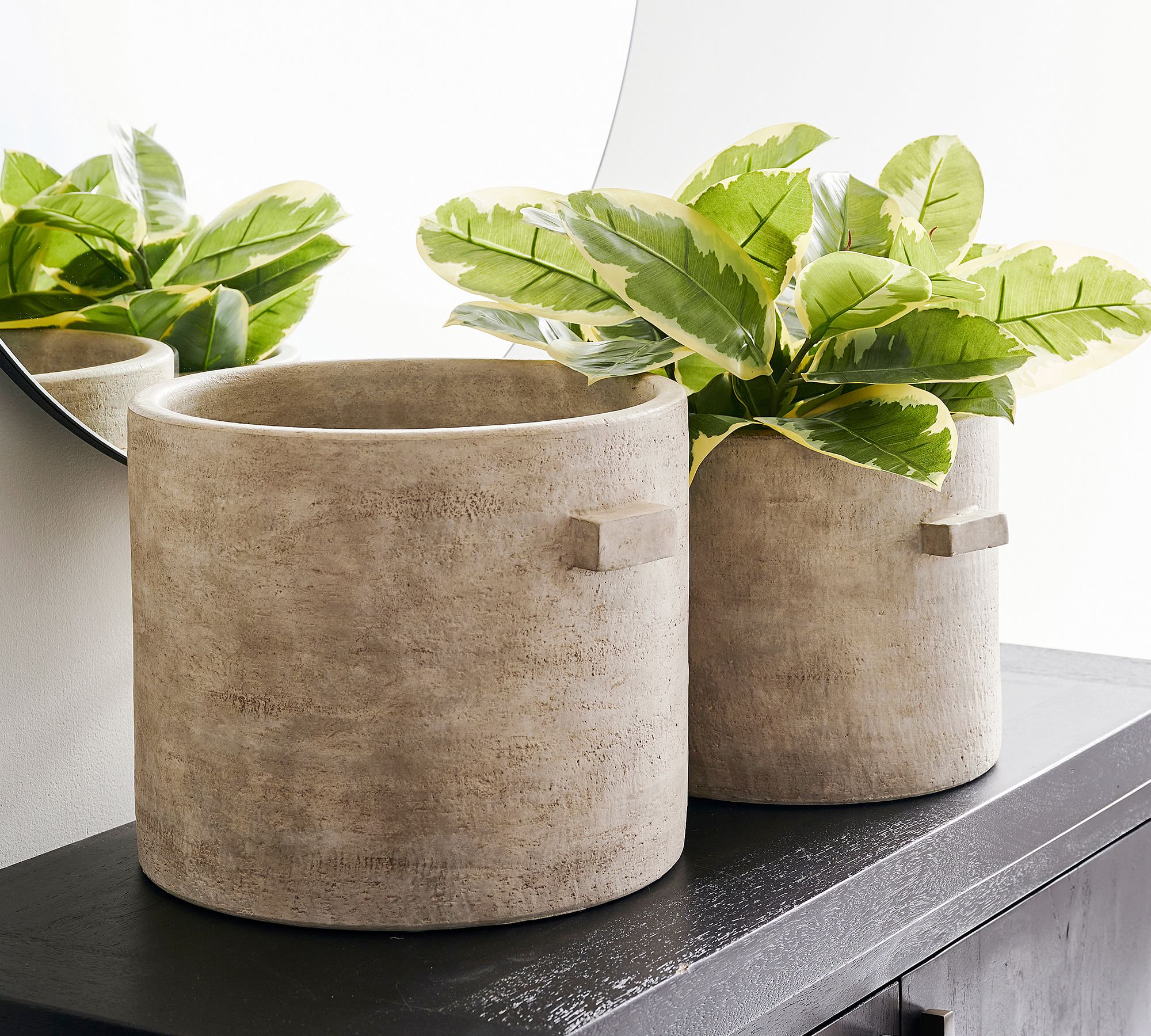 Maya Terracotta Outdoor Planters thumbnail 2