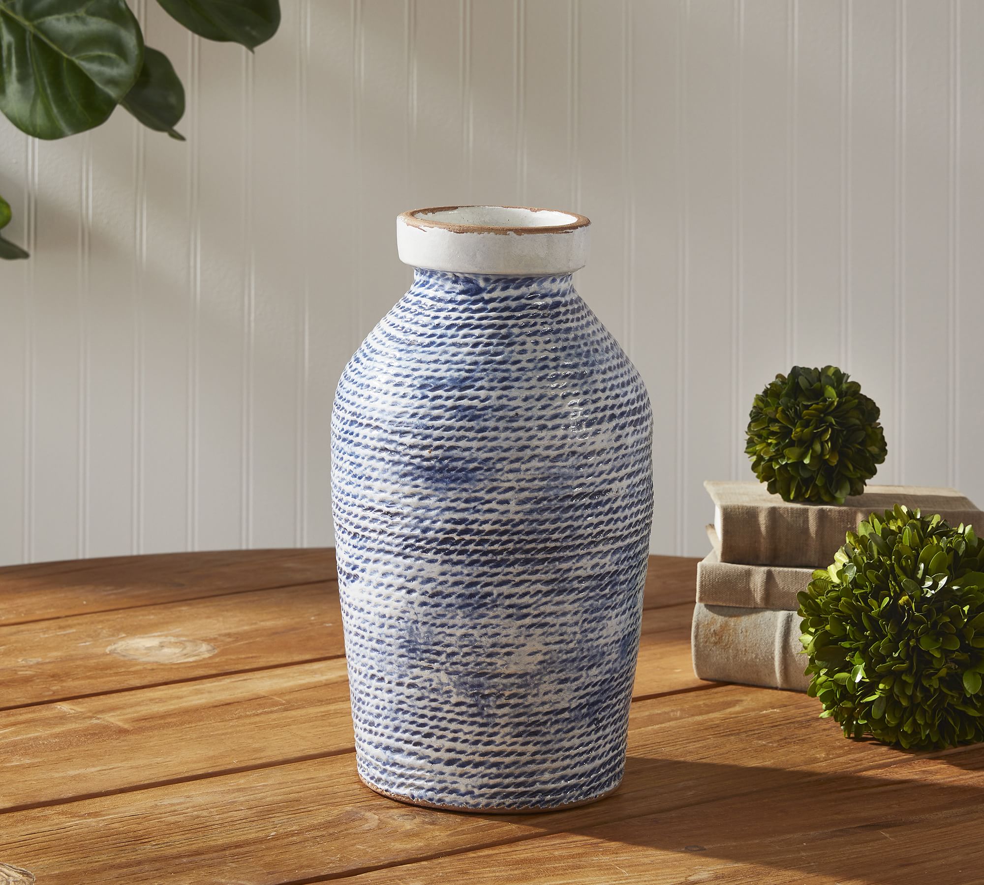 Sereia Decorative Ceramic Vases thumbnail 2